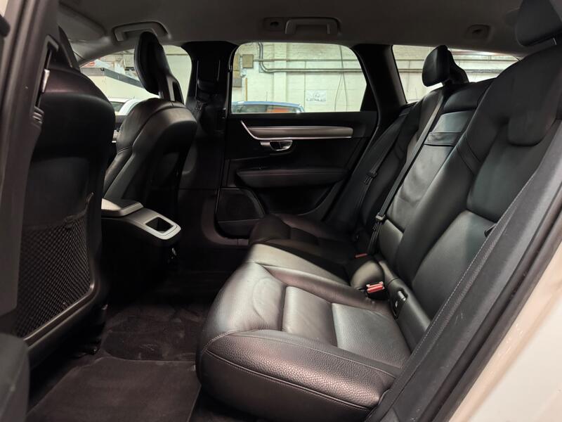 VOLVO V90 2.0 Momentum Plus D4 2016