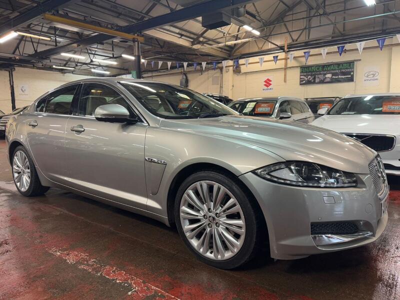 JAGUAR XF 2.2 d Portfolio 2012