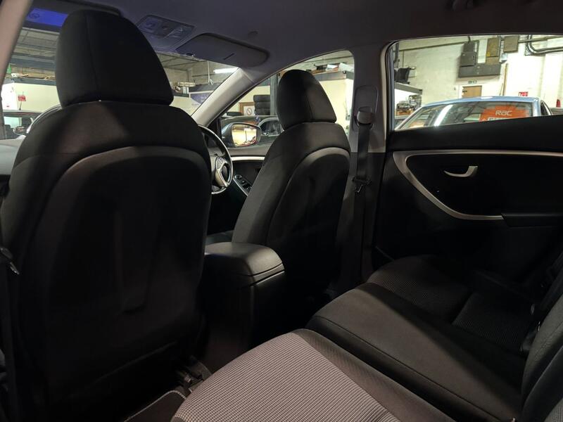 HYUNDAI I30 1.6 CRDi Blue Drive Active 2013