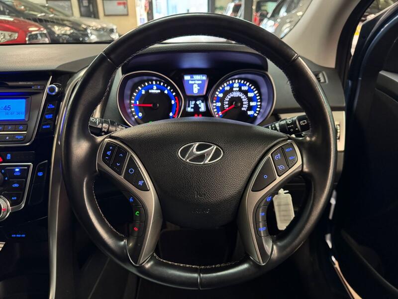 HYUNDAI I30 1.6 CRDi Blue Drive Active 2013