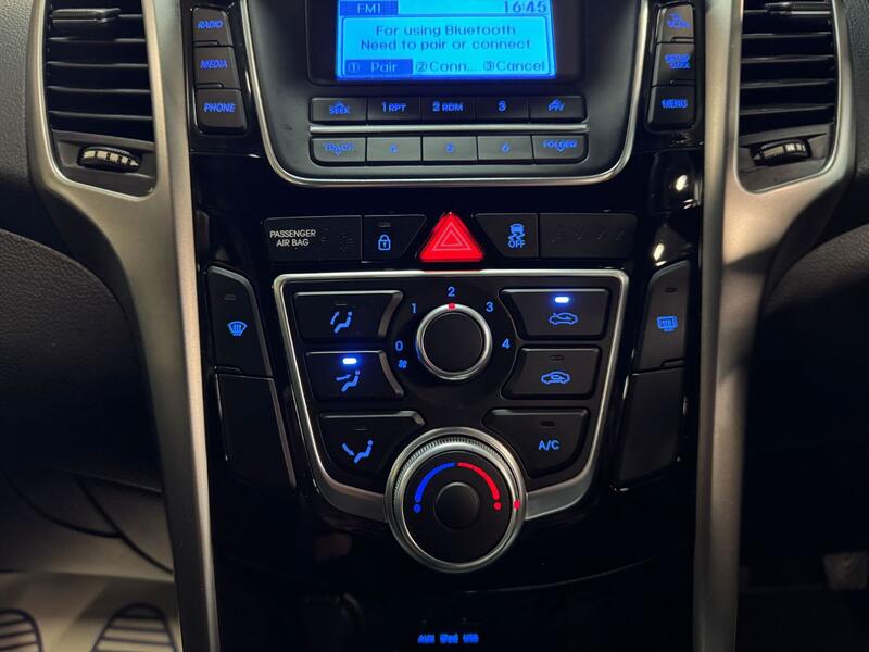 HYUNDAI I30 1.6 CRDi Blue Drive Active 2013