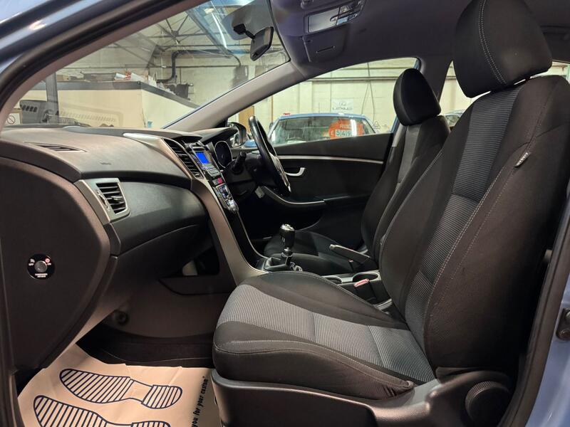 HYUNDAI I30 1.6 CRDi Blue Drive Active 2013