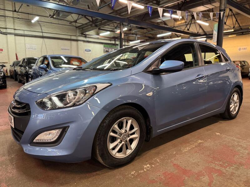 HYUNDAI I30 1.6 CRDi Blue Drive Active 2013