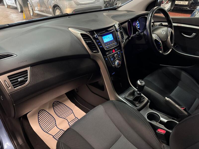 HYUNDAI I30 1.6 CRDi Blue Drive Active 2013
