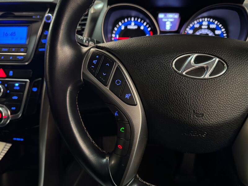 HYUNDAI I30 1.6 CRDi Blue Drive Active 2013