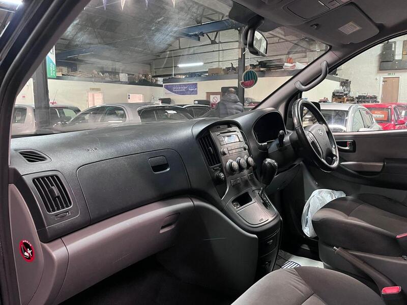 HYUNDAI I800 2.5 CRDi Style 2012