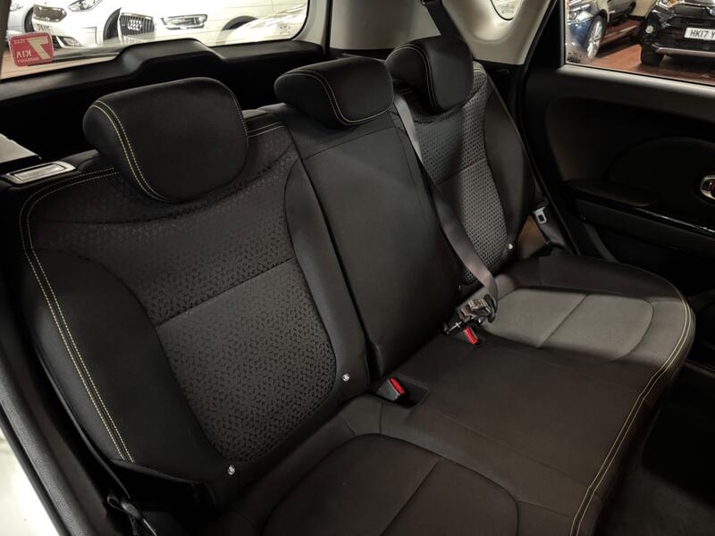 KIA SOUL 1.6 CRDi Connect Plus 2014