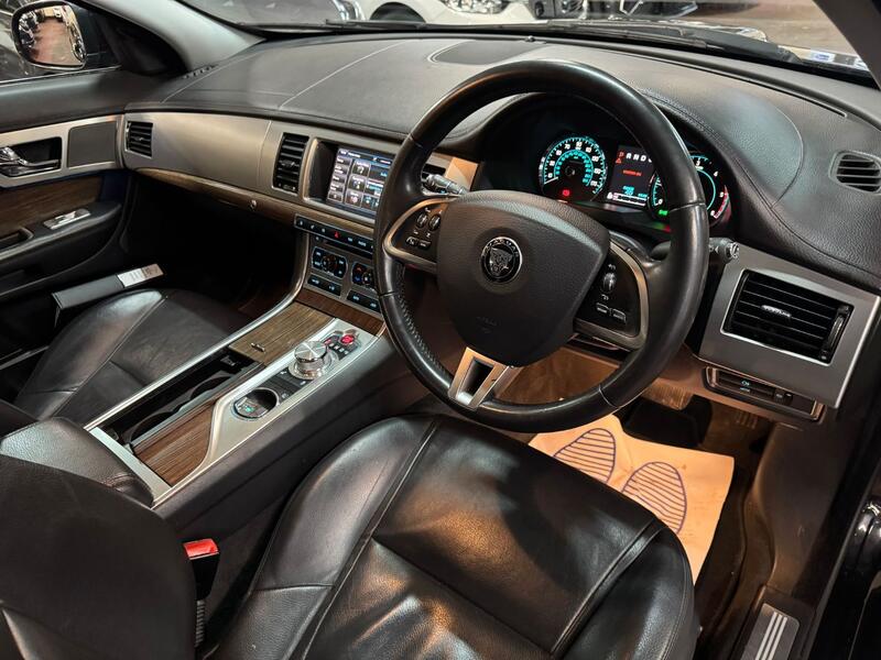 JAGUAR XF 2.2 d Luxury 2015
