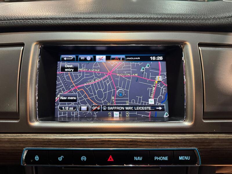 JAGUAR XF 2.2 d Luxury 2015