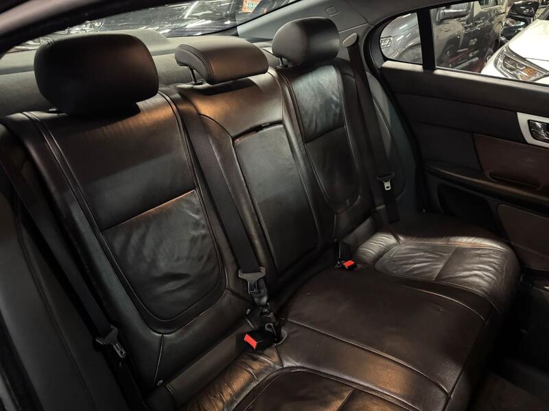 JAGUAR XF 2.2 d Luxury 2015