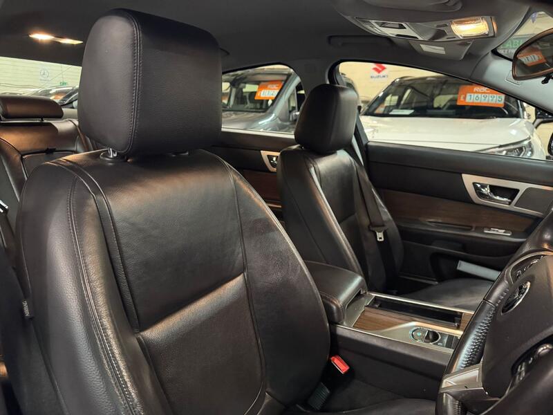 JAGUAR XF 2.2 d Luxury 2015