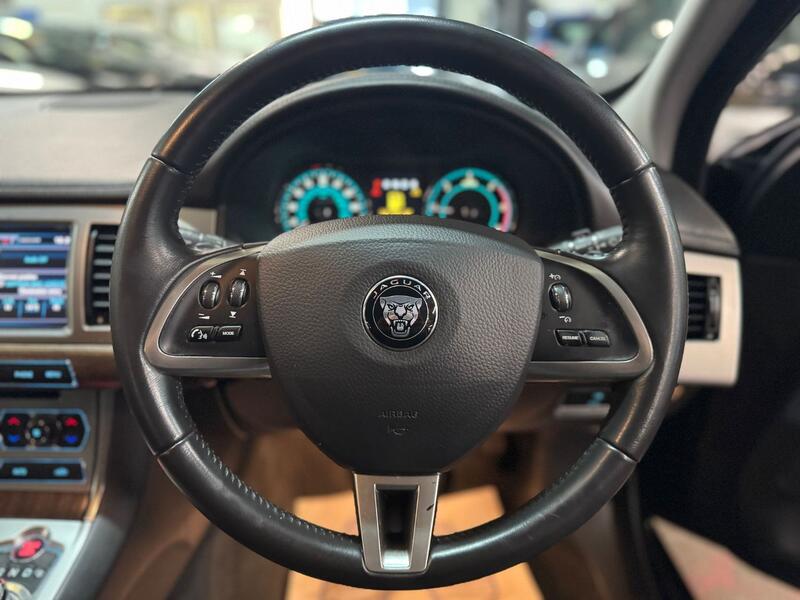 JAGUAR XF 2.2 d Luxury 2015