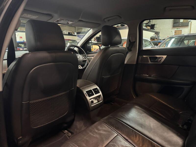 JAGUAR XF 2.2 d Luxury 2015