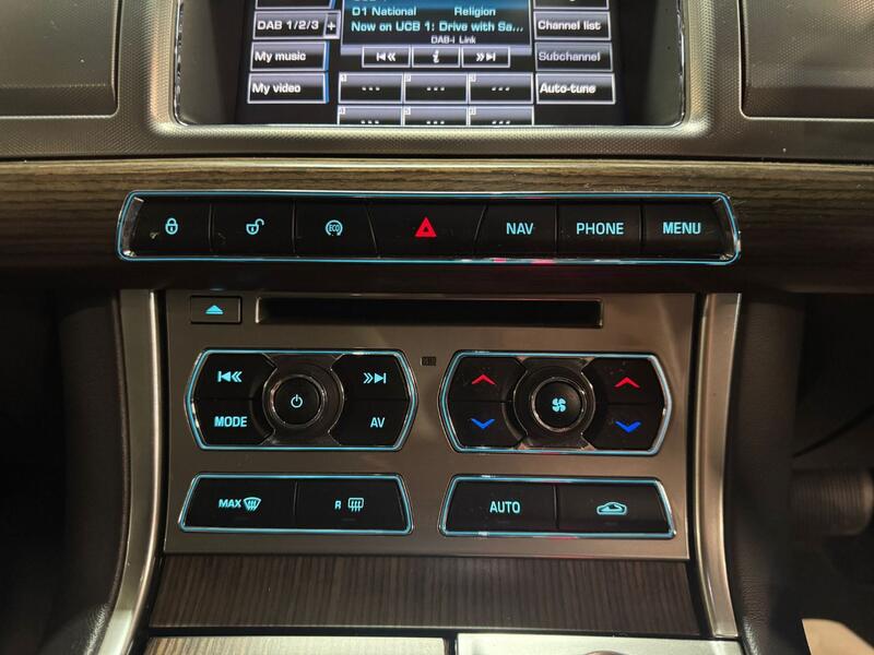JAGUAR XF 2.2 d Luxury 2015