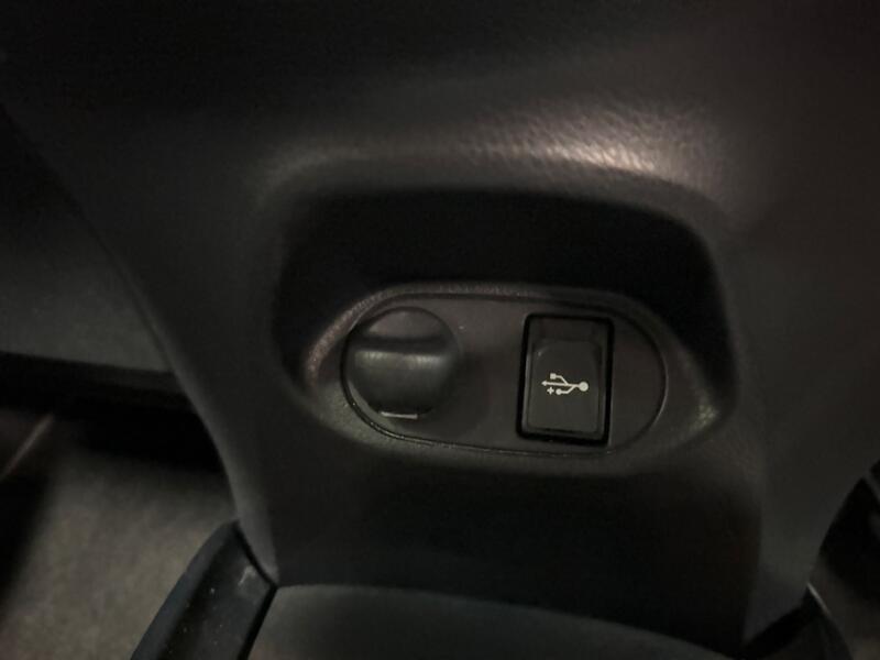 TOYOTA YARIS 1.3 Dual VVT-i Design 2016