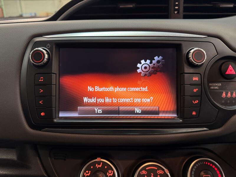 TOYOTA YARIS 1.3 Dual VVT-i Design 2016