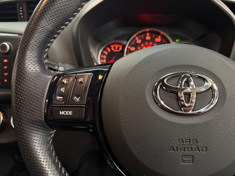 TOYOTA YARIS 1.3 Dual VVT-i Design 2016