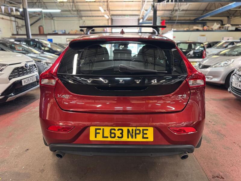 VOLVO V40 1.6 T3 SE 2013