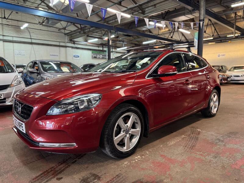 VOLVO V40 1.6 T3 SE 2013