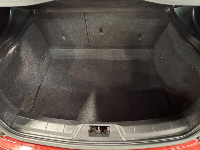 VOLVO V40 1.6 T3 SE 2013