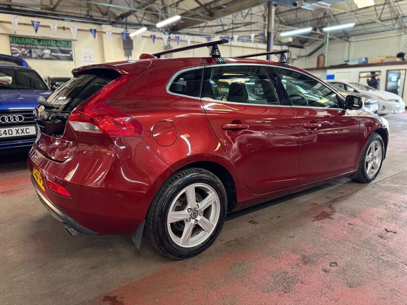 VOLVO V40 1.6 T3 SE 2013