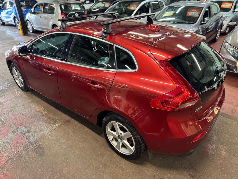 VOLVO V40 1.6 T3 SE 2013
