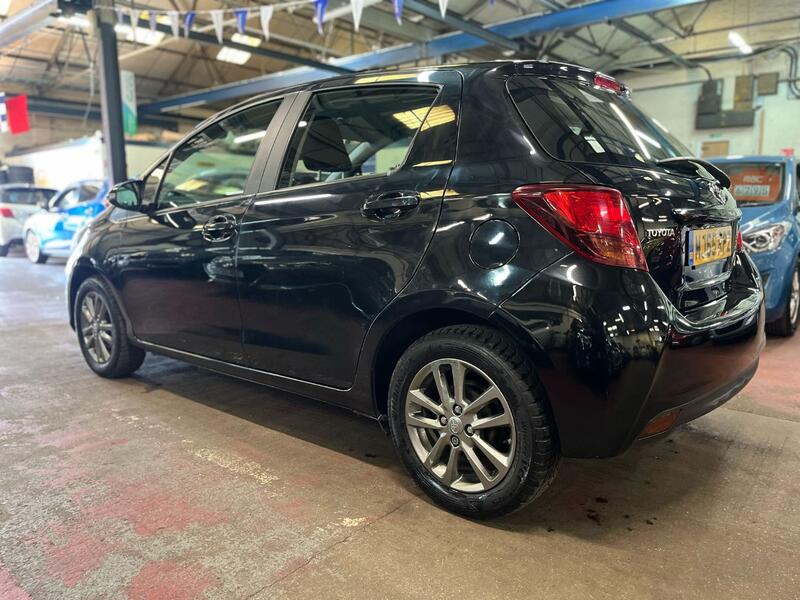 TOYOTA YARIS 1.3 Dual VVT-i Icon 2015