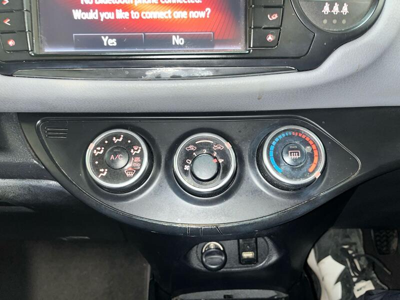 TOYOTA YARIS 1.3 Dual VVT-i Icon 2015