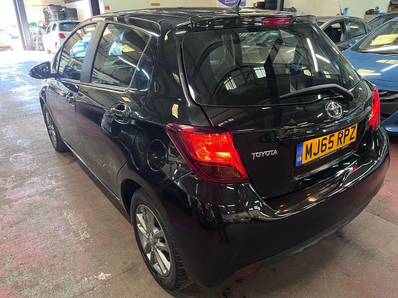 TOYOTA YARIS 1.3 Dual VVT-i Icon 2015