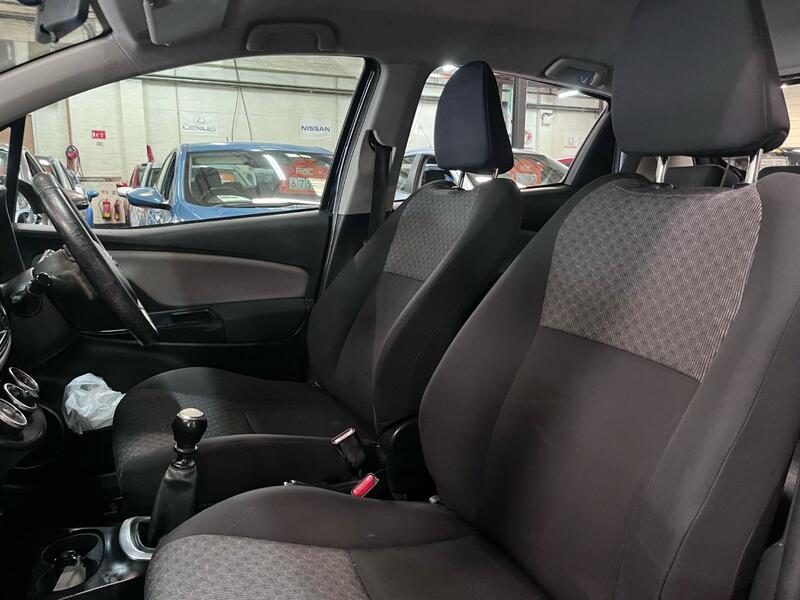 TOYOTA YARIS 1.3 Dual VVT-i Icon 2015