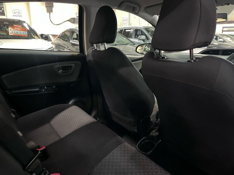 TOYOTA YARIS 1.3 Dual VVT-i Icon 2015