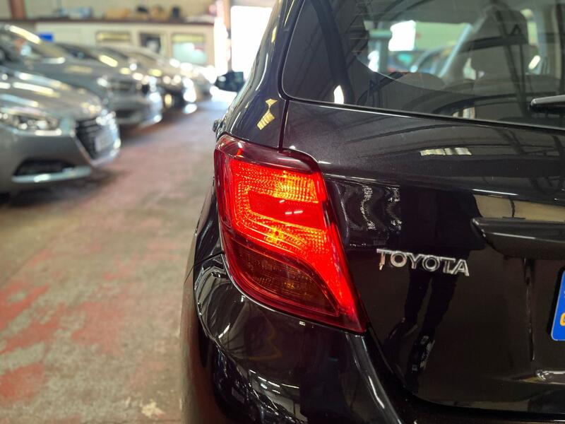 TOYOTA YARIS 1.3 Dual VVT-i Icon 2015