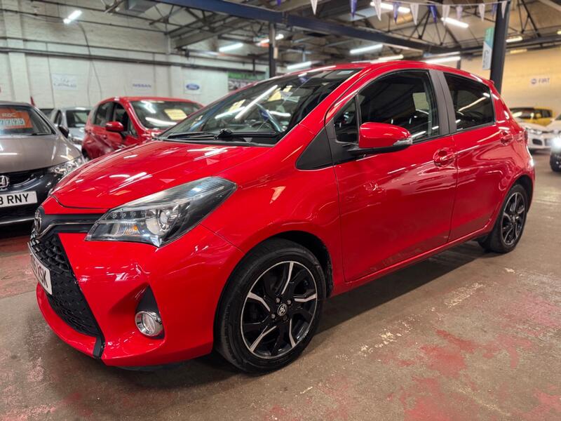 TOYOTA YARIS 1.3 Dual VVT-i Sport 2015