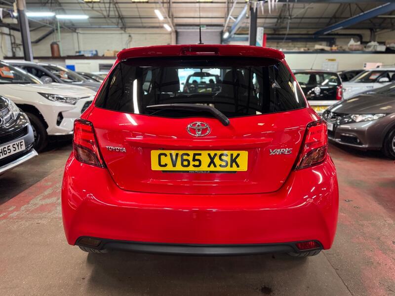 TOYOTA YARIS 1.3 Dual VVT-i Sport 2015