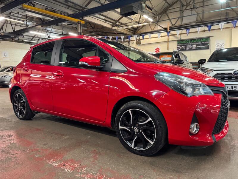 TOYOTA YARIS 1.3 Dual VVT-i Sport 2015