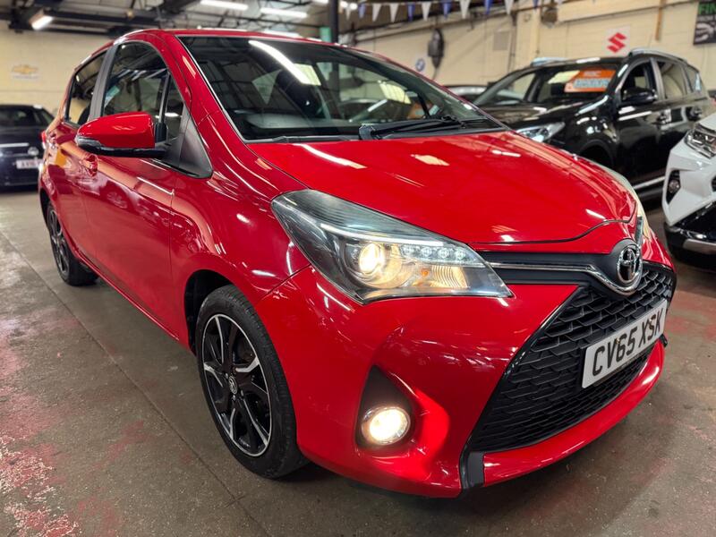 TOYOTA YARIS 1.3 Dual VVT-i Sport 2015