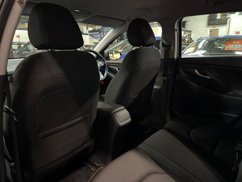 HYUNDAI I30 1.6 CRDi Blue Drive SE 2017