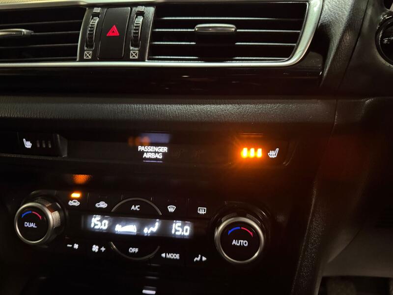 MAZDA MAZDA3 2.0 SKYACTIV-G SE-L Nav 2014