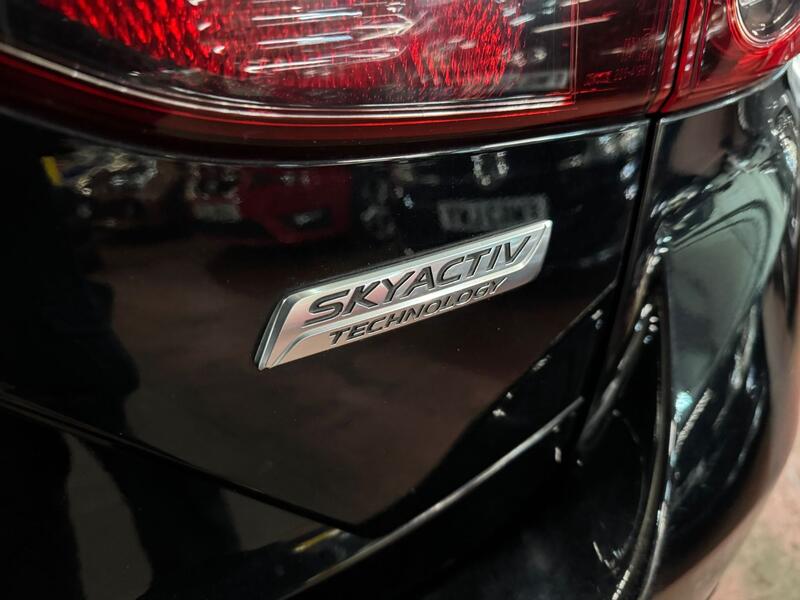MAZDA MAZDA3 2.0 SKYACTIV-G SE-L Nav 2014