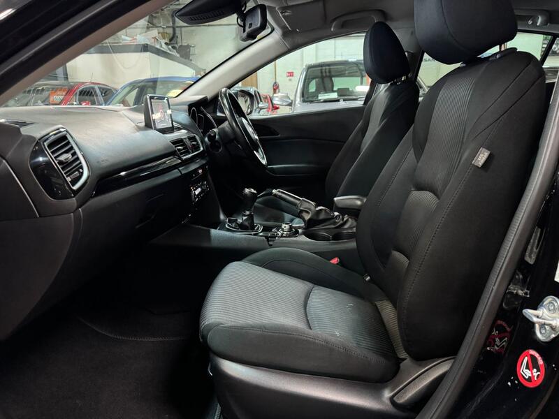 MAZDA MAZDA3 2.0 SKYACTIV-G SE-L Nav 2014