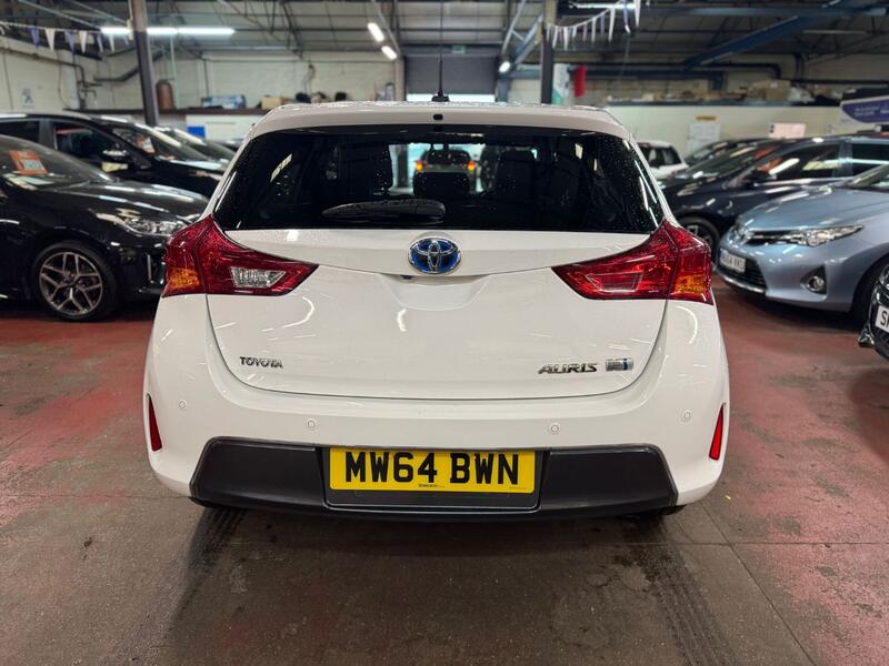 TOYOTA AURIS 1.8 VVT-h Excel 2014