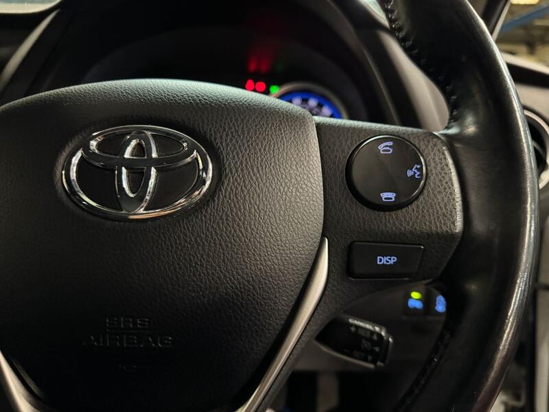 TOYOTA AURIS 1.8 VVT-h Excel 2014