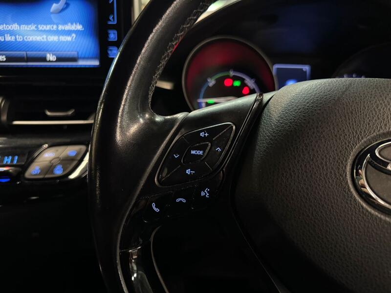 TOYOTA C-HR 1.8 VVT-h Excel 2017