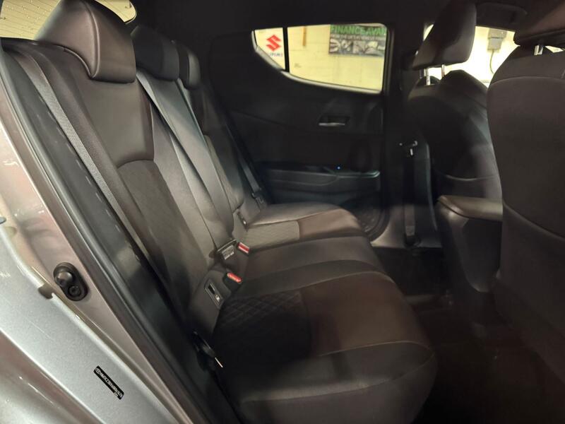 TOYOTA C-HR 1.8 VVT-h Excel 2017
