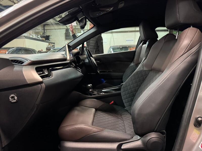 TOYOTA C-HR 1.8 VVT-h Excel 2017
