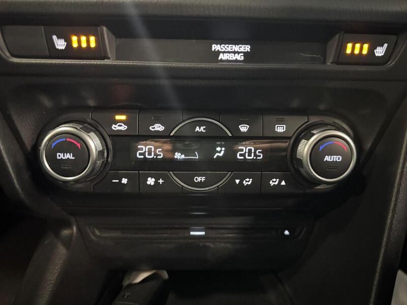 MAZDA MAZDA3 2.0 SKYACTIV-G SE-L Nav 2017