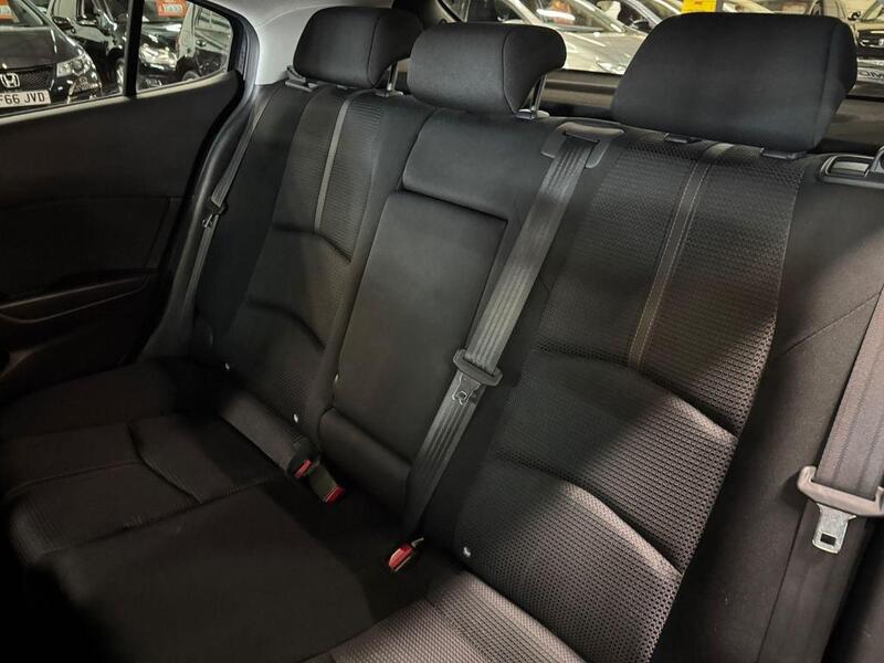 MAZDA MAZDA3 2.0 SKYACTIV-G SE-L Nav 2017