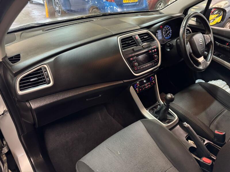 SUZUKI SX4 S-CROSS 1.6 SZ4 2014