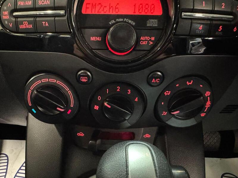 MAZDA MAZDA2 1.5 TS2 2012