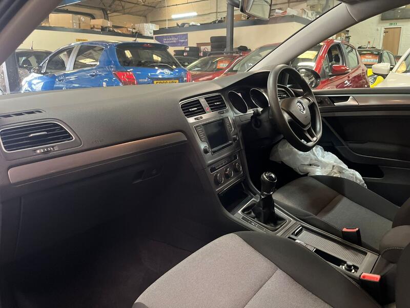 VOLKSWAGEN GOLF 1.6 TDI BlueMotion Tech S 2016
